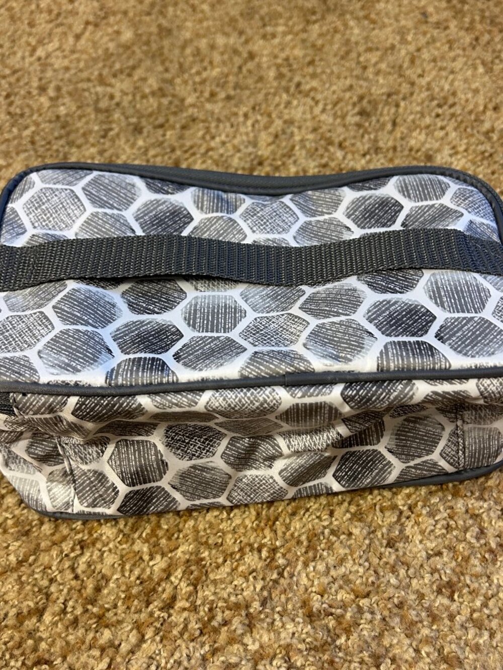 Thirty-One Toiletry Bag - Picture 3 of 4